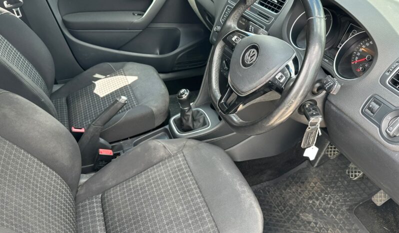 
								Volkswagen Polo 1.2 TSI BlueMotion Tech SE Euro 6 (s/s) 5dr full									