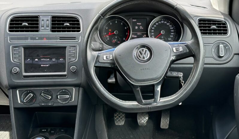 
								Volkswagen Polo 1.2 TSI BlueMotion Tech SE Euro 6 (s/s) 5dr full									