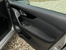 
										Nissan Qashqai 1.2 DIG-T Acenta 2WD Euro 5 (s/s) 5dr full									