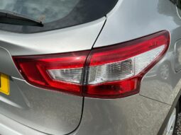 
										Nissan Qashqai 1.2 DIG-T Acenta 2WD Euro 5 (s/s) 5dr full									