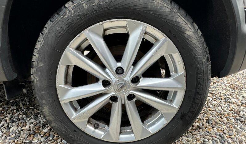 
								Nissan Qashqai 1.2 DIG-T Acenta 2WD Euro 5 (s/s) 5dr full									
