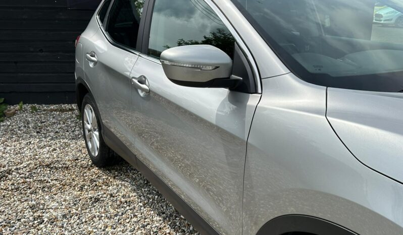 
								Nissan Qashqai 1.2 DIG-T Acenta 2WD Euro 5 (s/s) 5dr full									