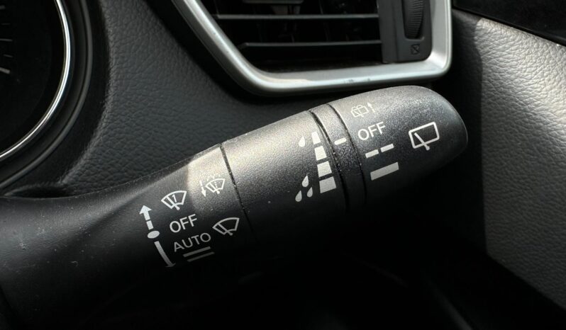
								Nissan Qashqai 1.2 DIG-T Acenta 2WD Euro 5 (s/s) 5dr full									