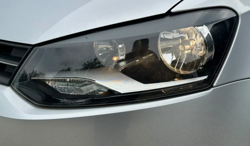 
								Volkswagen Polo 1.4 SE Euro 5 5d full									