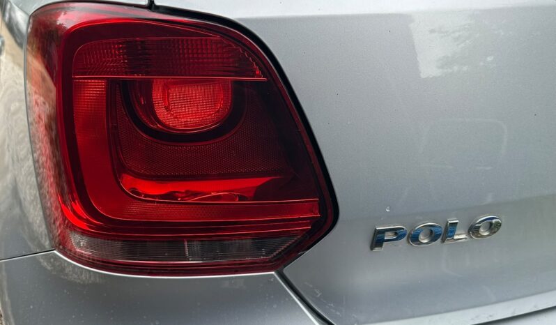 
								Volkswagen Polo 1.4 SE Euro 5 5d full									