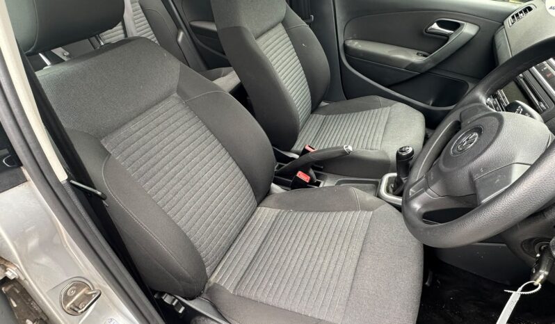 
								Volkswagen Polo 1.4 SE Euro 5 5d full									