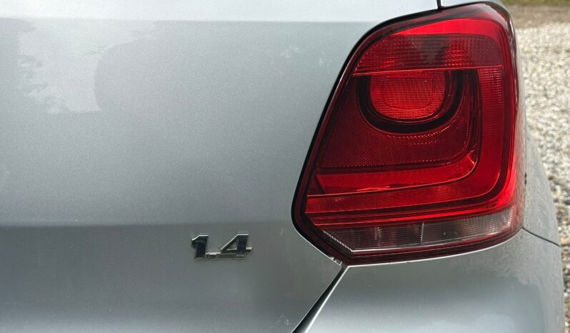 
								Volkswagen Polo 1.4 SE Euro 5 5d full									