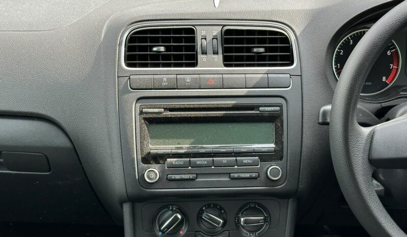 
								Volkswagen Polo 1.4 SE Euro 5 5d full									