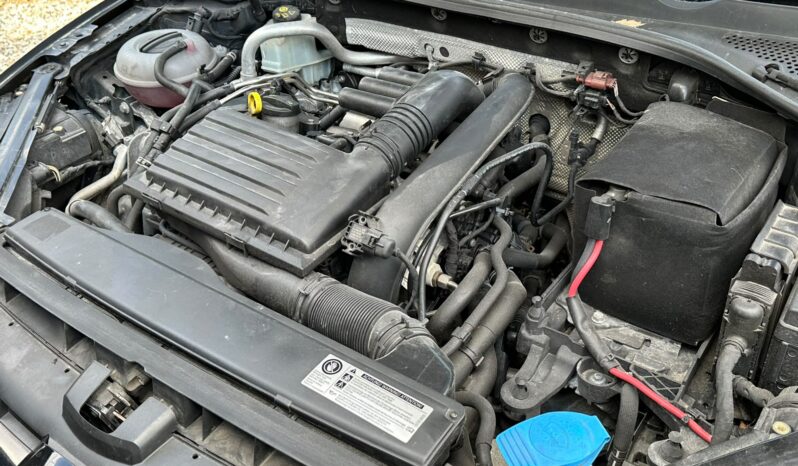 
								Volkswagen Golf 1.2 TSI BlueMotion Tech S Euro 5 (s/s) 5dr full									