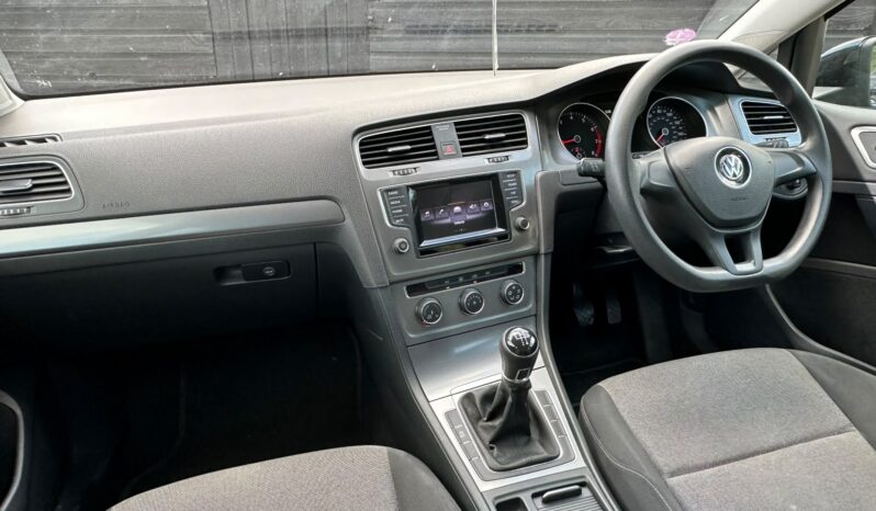 
								Volkswagen Golf 1.2 TSI BlueMotion Tech S Euro 5 (s/s) 5dr full									