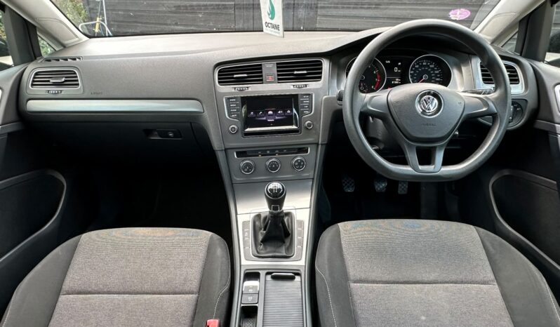 
								Volkswagen Golf 1.2 TSI BlueMotion Tech S Euro 5 (s/s) 5dr full									