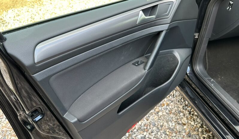 
								Volkswagen Golf 1.2 TSI BlueMotion Tech S Euro 5 (s/s) 5dr full									