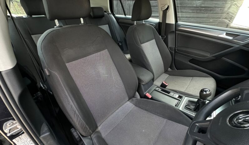 
								Volkswagen Golf 1.2 TSI BlueMotion Tech S Euro 5 (s/s) 5dr full									