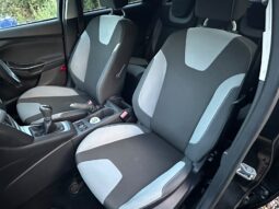 
										Ford Focus 1.0T EcoBoost Zetec Euro 5 (s/s) 5dr full									