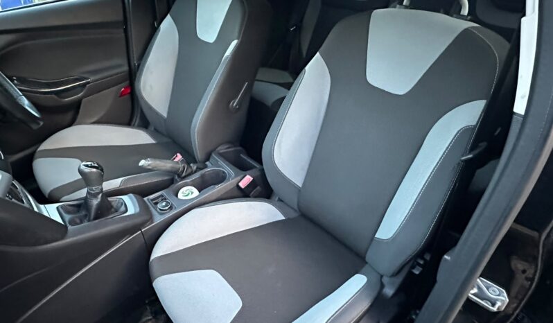 
								Ford Focus 1.0T EcoBoost Zetec Euro 5 (s/s) 5dr full									