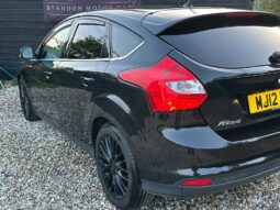 
										Ford Focus 1.0T EcoBoost Zetec Euro 5 (s/s) 5dr full									