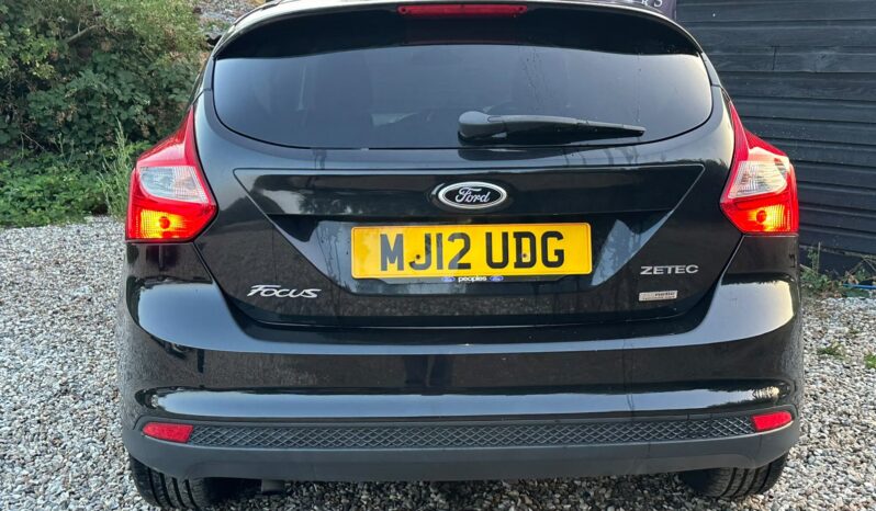 
								Ford Focus 1.0T EcoBoost Zetec Euro 5 (s/s) 5dr full									