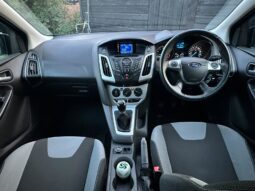 
										Ford Focus 1.0T EcoBoost Zetec Euro 5 (s/s) 5dr full									