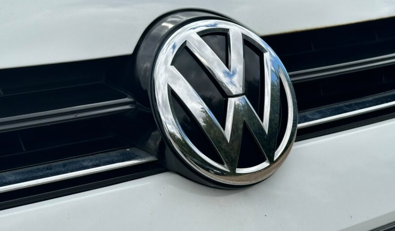 
								Volkswagen Golf 1.4 TSI BlueMotion Tech Match Euro 5 (s/s) 5dr full									