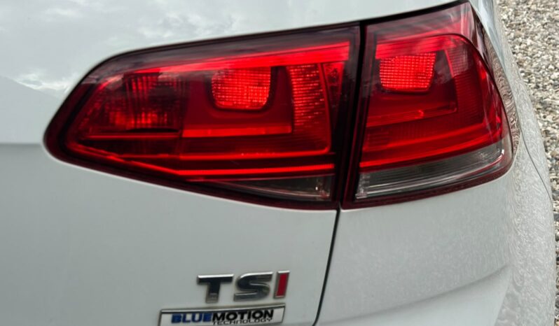 
								Volkswagen Golf 1.4 TSI BlueMotion Tech Match Euro 5 (s/s) 5dr full									
