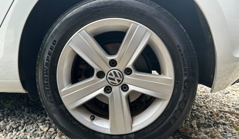 
								Volkswagen Golf 1.4 TSI BlueMotion Tech Match Euro 5 (s/s) 5dr full									