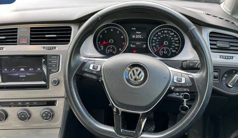 
								Volkswagen Golf 1.4 TSI BlueMotion Tech Match Euro 5 (s/s) 5dr full									