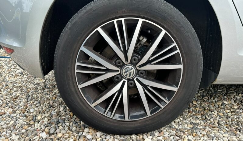 
								Volkswagen Golf 1.6 TDI BlueMotion Tech SE DSG Euro 5 (s/s) 5dr full									