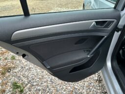 
										Volkswagen Golf 1.6 TDI BlueMotion Tech SE DSG Euro 5 (s/s) 5dr full									