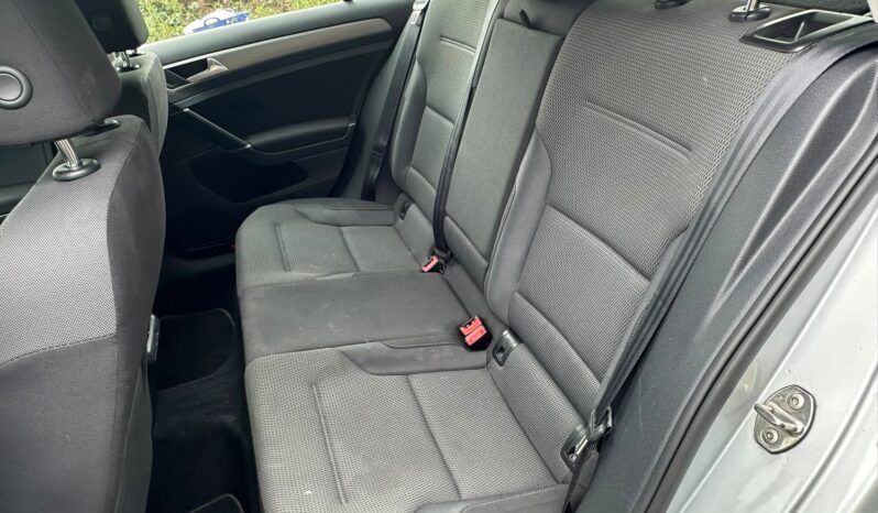 
								Volkswagen Golf 1.6 TDI BlueMotion Tech SE DSG Euro 5 (s/s) 5dr full									