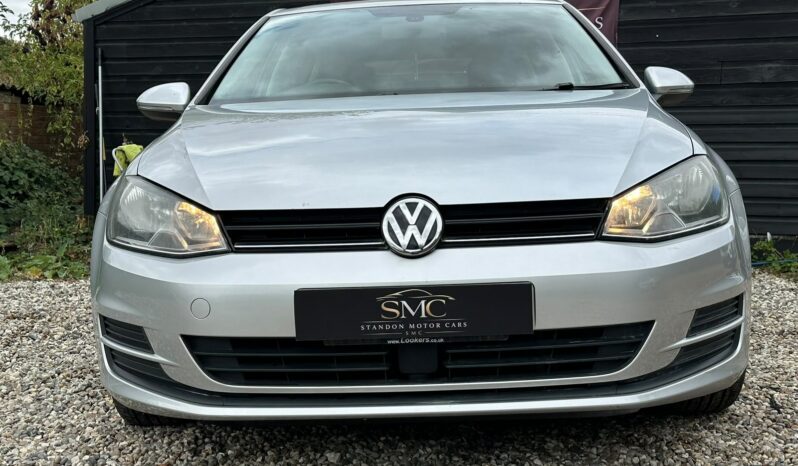 
								Volkswagen Golf 1.6 TDI BlueMotion Tech SE DSG Euro 5 (s/s) 5dr full									