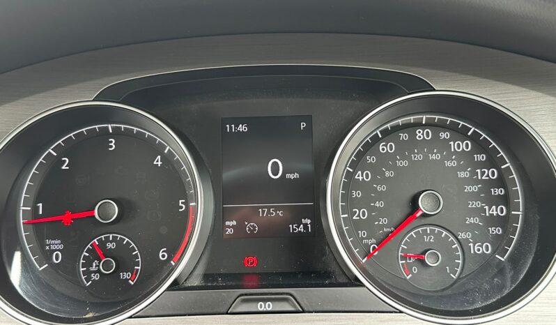 
								Volkswagen Golf 1.6 TDI BlueMotion Tech SE DSG Euro 5 (s/s) 5dr full									