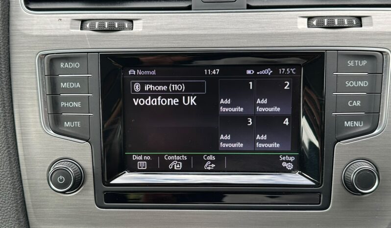 
								Volkswagen Golf 1.6 TDI BlueMotion Tech SE DSG Euro 5 (s/s) 5dr full									