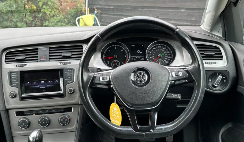 
								Volkswagen Golf 1.6 TDI BlueMotion Tech SE DSG Euro 5 (s/s) 5dr full									