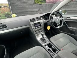 
										Volkswagen Golf 1.6 TDI BlueMotion Tech SE DSG Euro 5 (s/s) 5dr full									