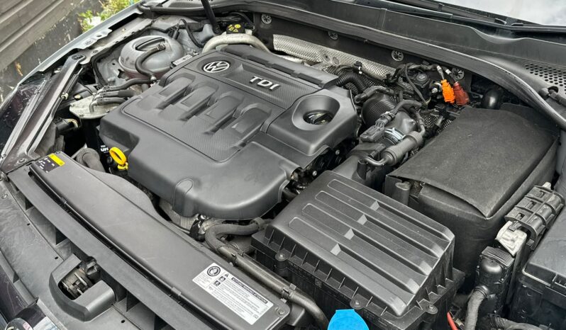 
								Volkswagen Golf 1.6 TDI BlueMotion Tech SE DSG Euro 5 (s/s) 5dr full									